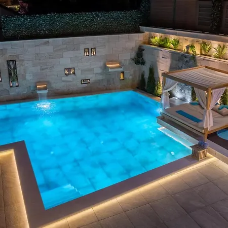 Arbanessa With Heated Pool Τρογκίρ