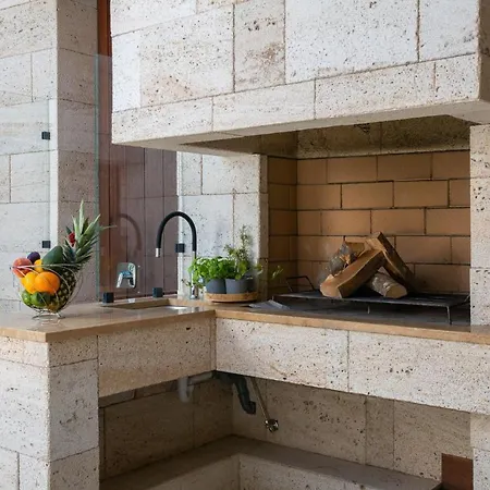 Arbanessa With Heated Pool