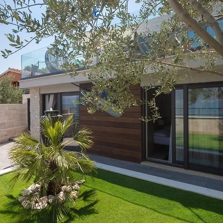 Arbanessa With Heated Pool Vakantiehuis Trogir