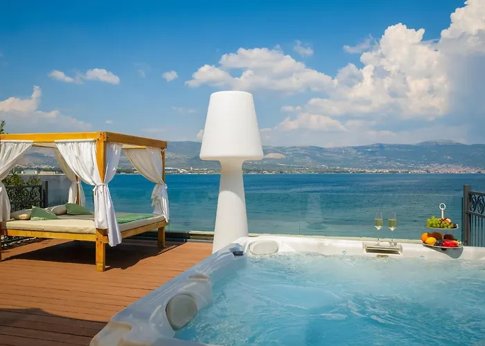 Arbanessa With Heated Pool Vakantiehuis *