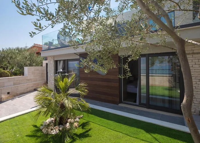 Arbanessa With Heated Pool Vakantiehuis Trogir