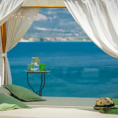 Arbanessa With Heated Pool