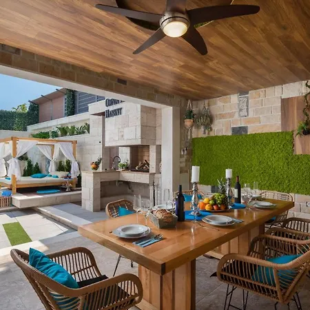 Casa vacanze Arbanessa With Heated Pool Traù