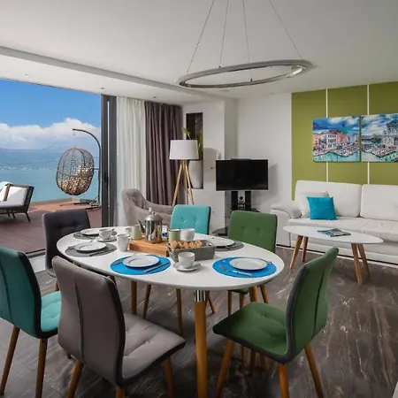 Arbanessa With Heated Pool