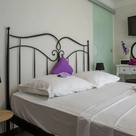 Arbanessa With Heated Pool * Traù