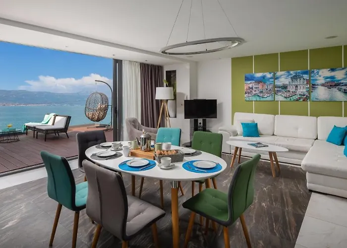 Arbanessa With Heated Pool