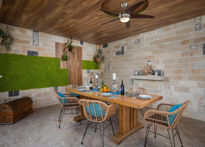 Arbanessa With Heated Pool Σπίτι διακοπών Τρογκίρ