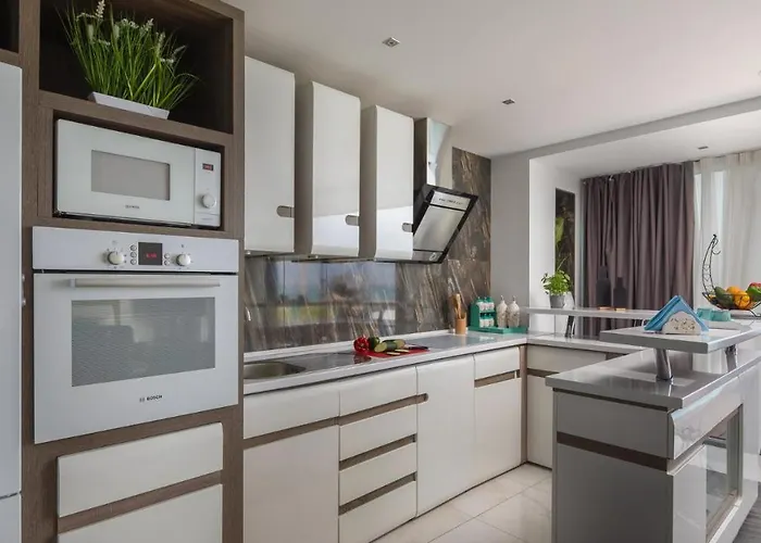 Arbanessa With Heated Pool