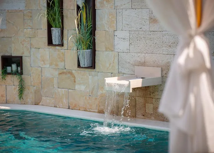 Arbanessa With Heated Pool