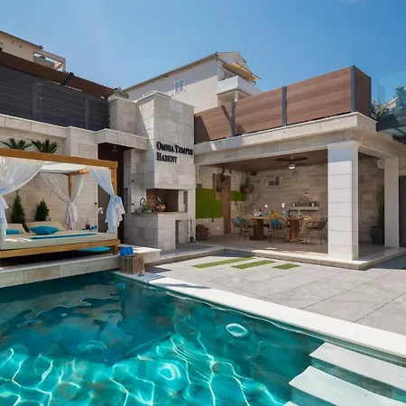 Arbanessa With Heated Pool Casa de Férias Trogir